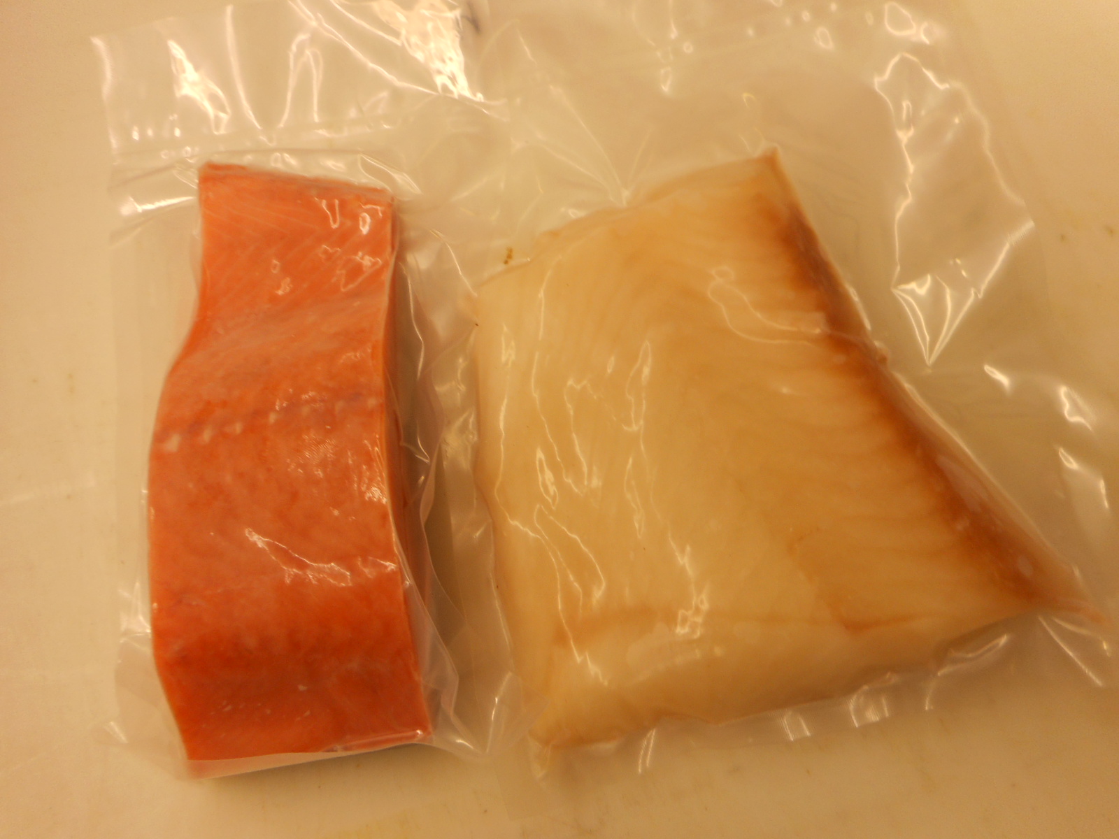 Wild Chinook Salmon & Pacific Halibut Freezer Box Fishermen Direct Seafoods